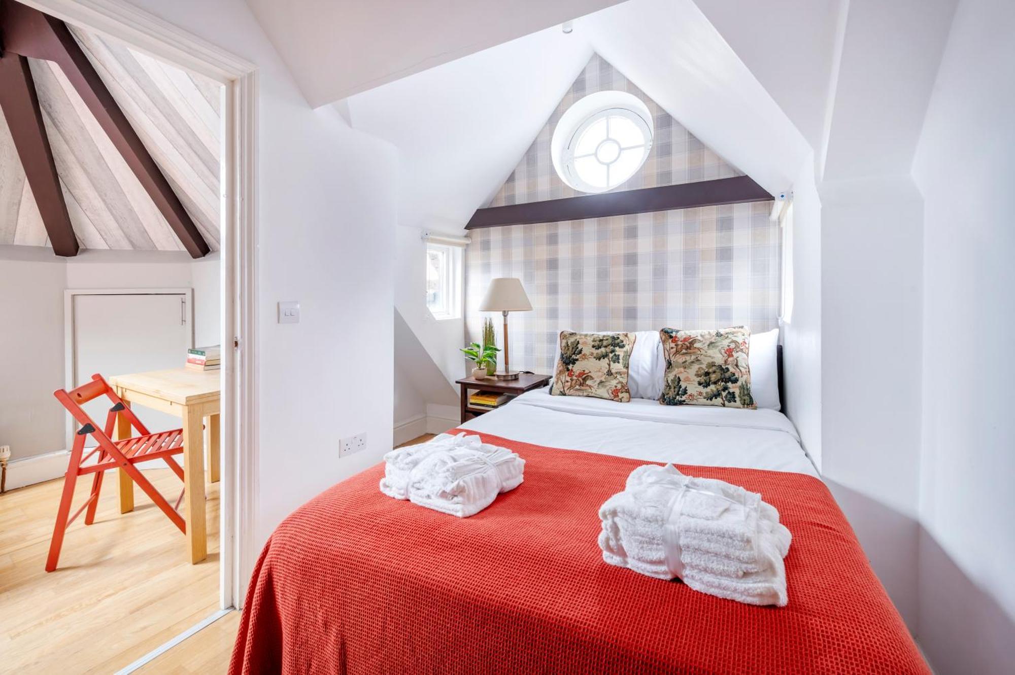 Апартаменты Sunny Loft In Center Of Лондон Экстерьер фото
