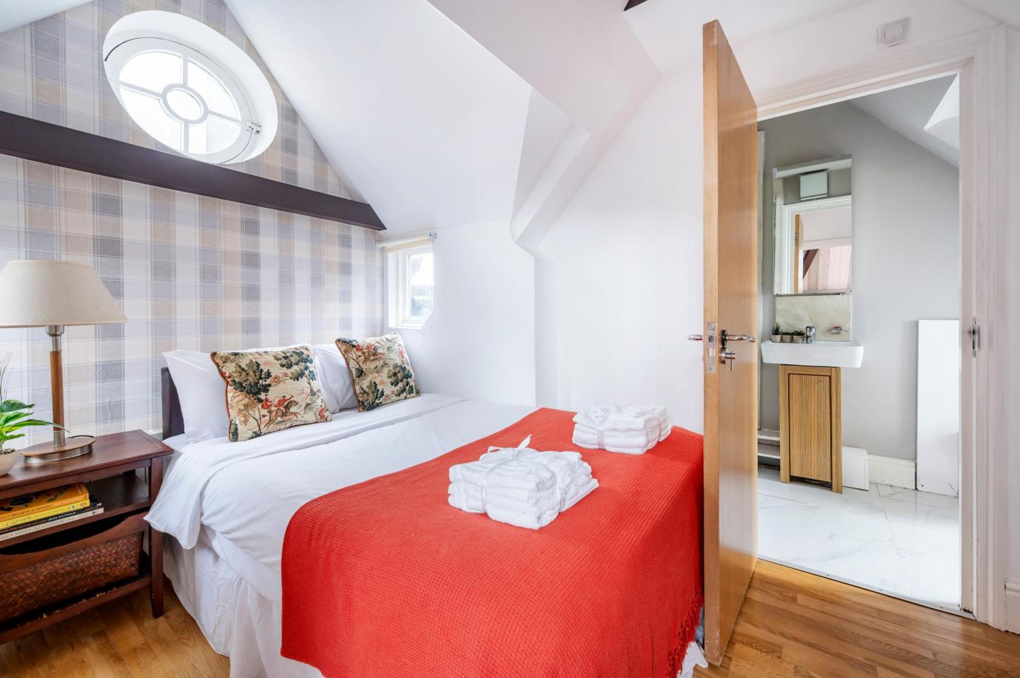 Апартаменты Sunny Loft In Center Of Лондон Экстерьер фото